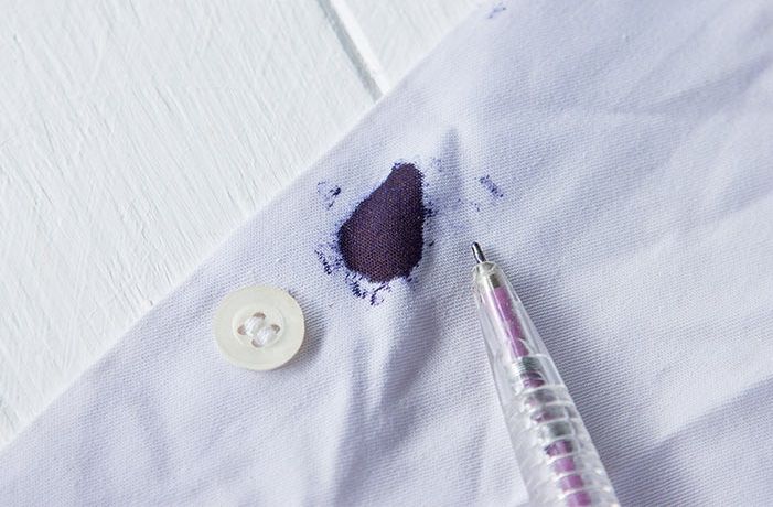 kumaştan mürekkep lekesi nasıl çıkar