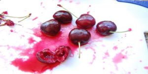 kiraz lekesi nasıl çıkar