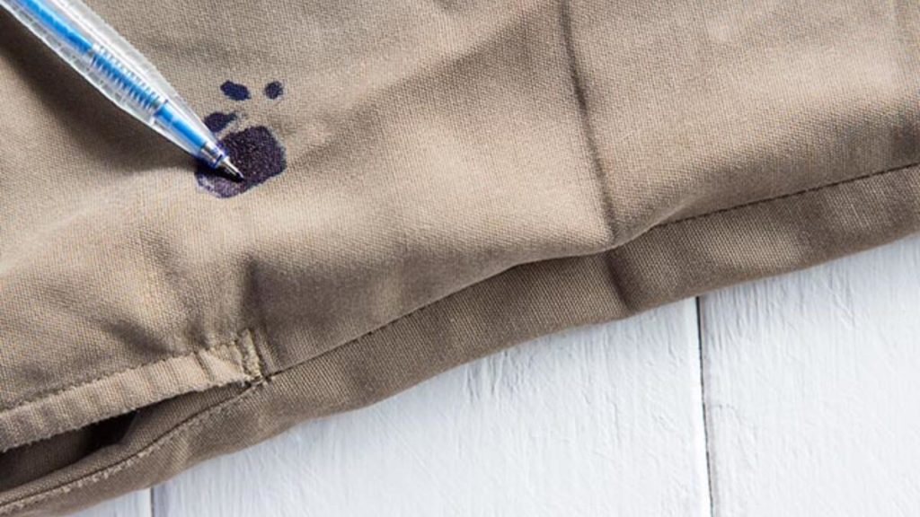 kot pantolondan mürekkep lekesi nasıl çıkar