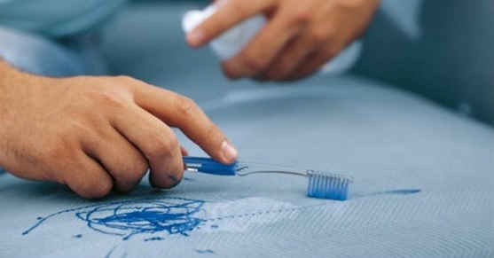 dolma kalem lekesi nasıl çıkar