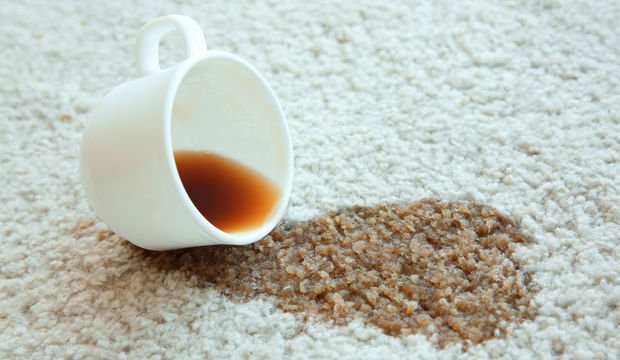 Kahve Lekesi Çıkar Mı? Nasıl Geçer?